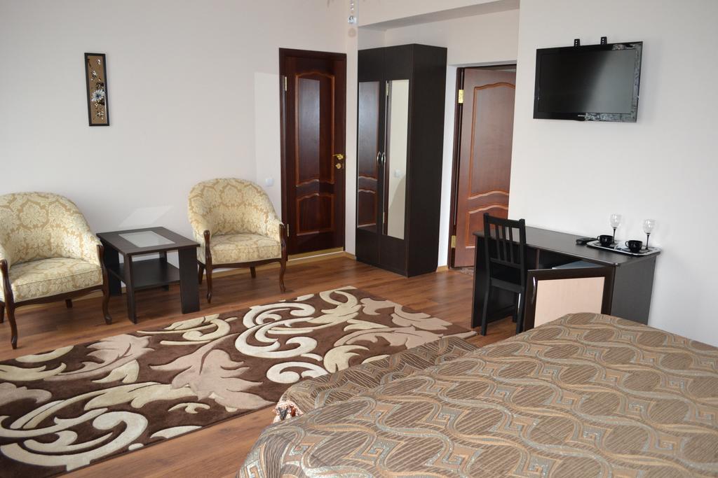 Hotel Ural Orsk Δωμάτιο φωτογραφία